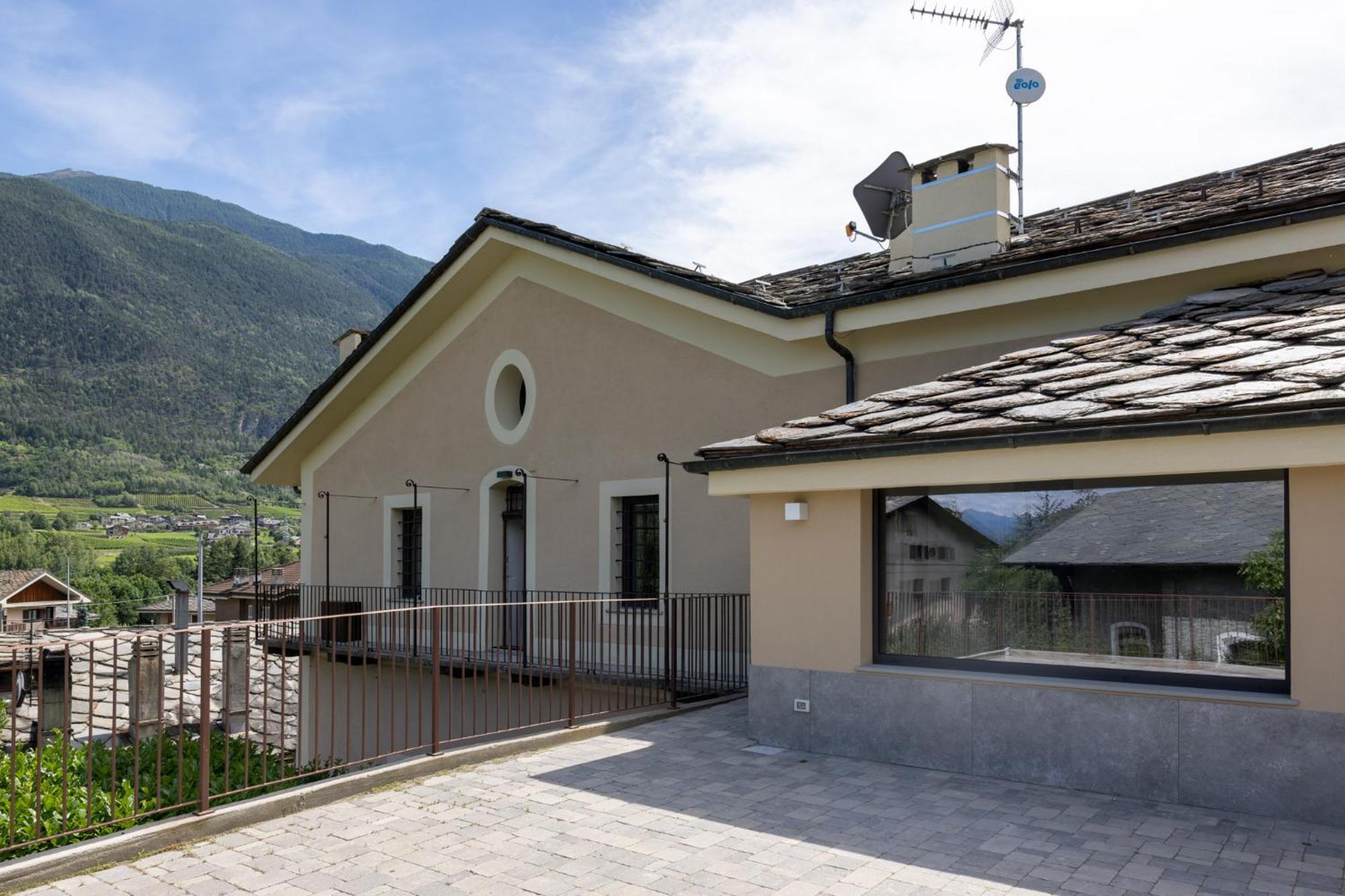 Manor House Apartment Aosta Exterior photo