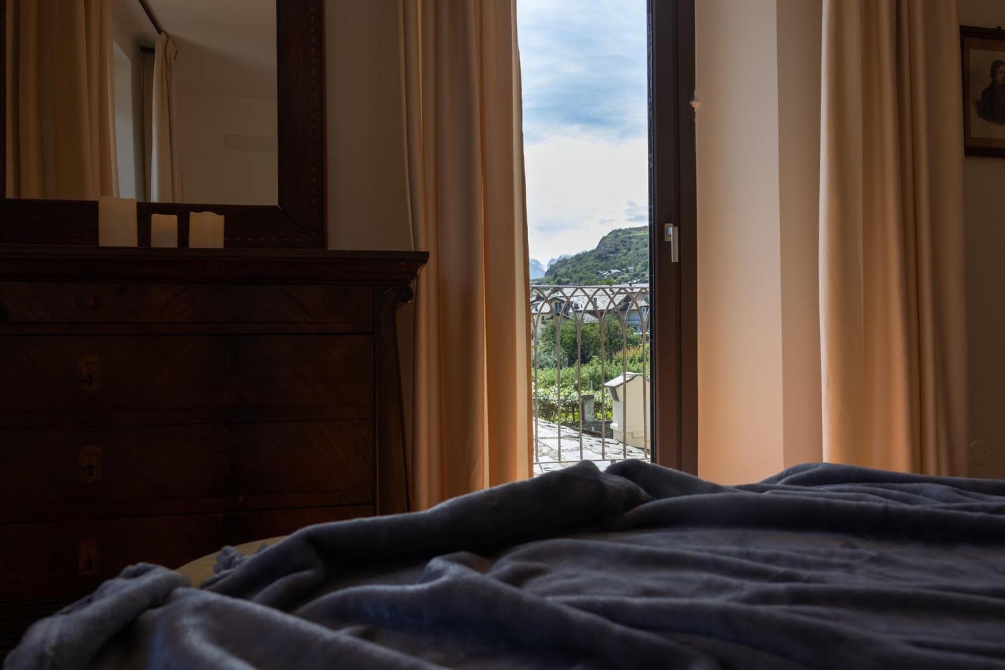 Manor House Apartment Aosta Exterior photo